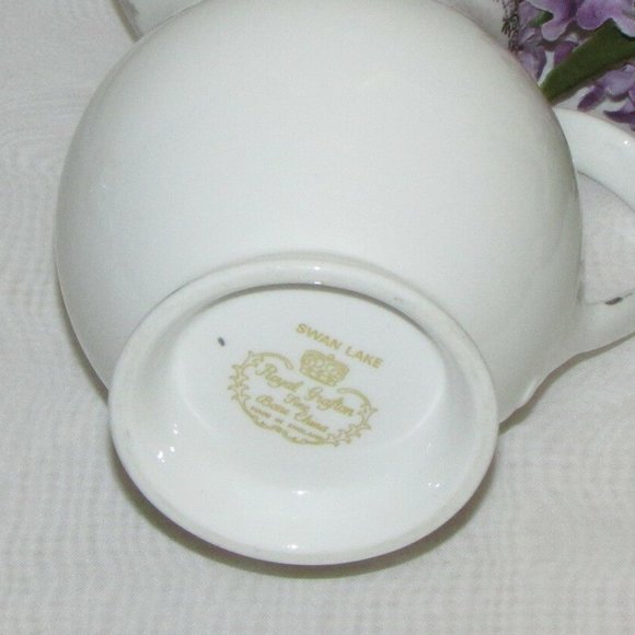 Royal Grafton Swan Lake Fine Bone China Creamer Vintage England - Picture 4 of 7